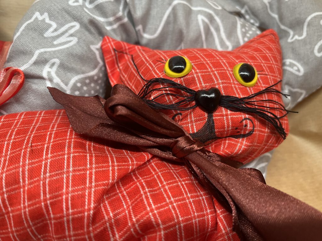 LOTT|kocka-cervena-detail